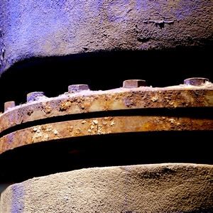 Tubes et écrous colorés en gros plan - Belgique  - collection de photos clin d'oeil, catégorie clindoeil